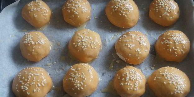 пирожки из томатного теста