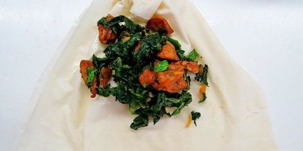 пирожки плиссе с курицей и шпинатом из теста фило