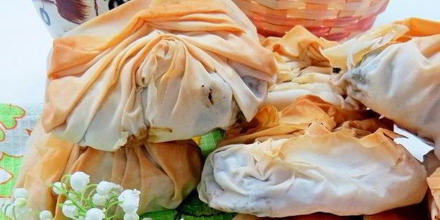 пирожки плиссе с курицей и шпинатом из теста фило