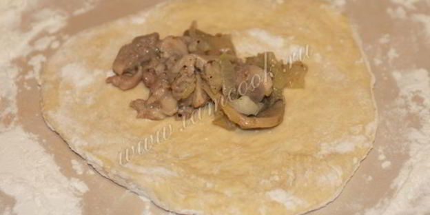 пирожки с курицей и грибами