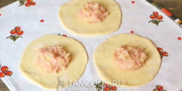 пирожки с курицей и картошкой в духовке