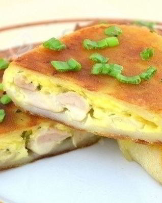 Пирожки с курицей и сыром