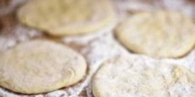 пирожки с мясом и рисом