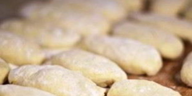 пирожки с мясом и рисом