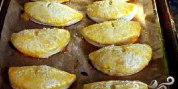 пирожки с персиками