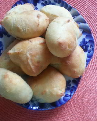 Пирожки с рисом и изюмом