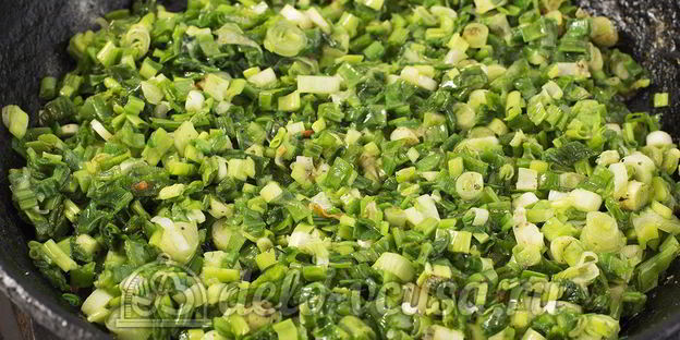 пирожки с яйцом и луком в духовке