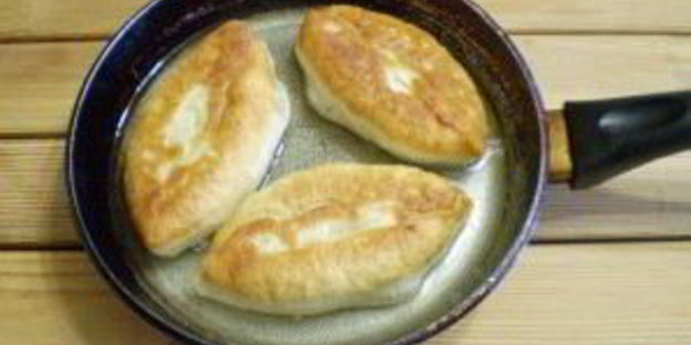 пирожки с яйцом и зеленью