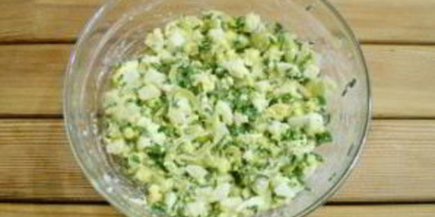 пирожки с яйцом и зеленью