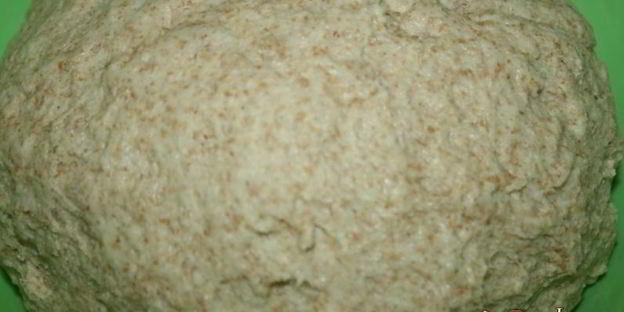 пирожки с зеленым луком, сыром и яйцом