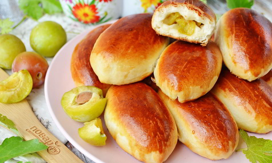 Рецепт пирожков со сливами духовые