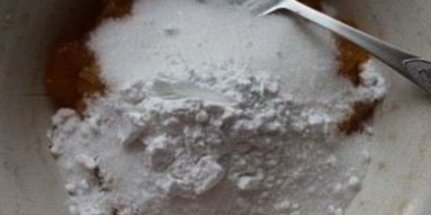 пирожки со сливой из дрожжевого теста