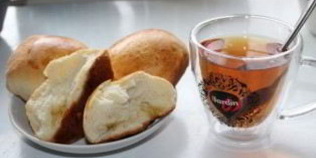 пирожки со сливой из дрожжевого теста