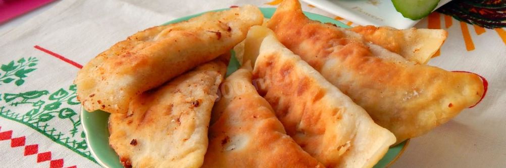 Пирожки жареные во фритюре с мясом