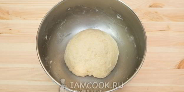 постные слоеные пирожки с квашеной капустой