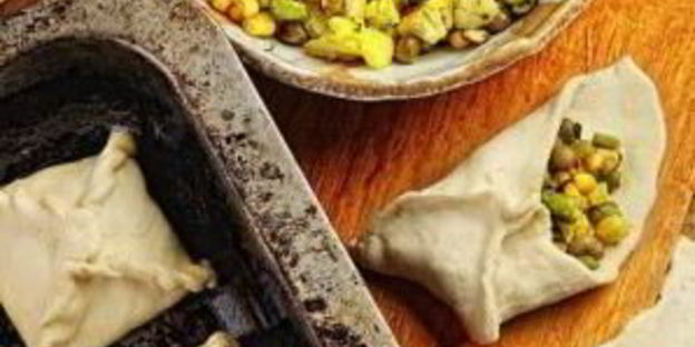 слоеные пирожки с овощной начинкой