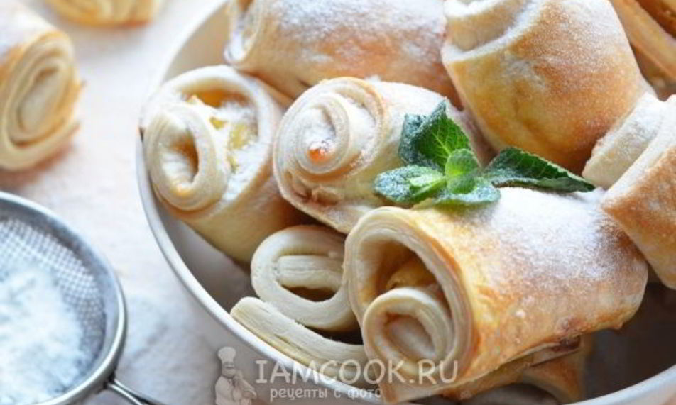 Рецепт слоеных пирожков с яблоком