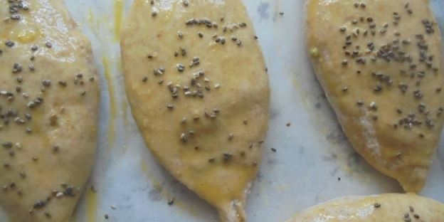 цельнозерновые пирожки со снытью, морской капустой и яйцом