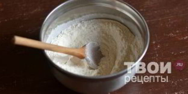 жареные пирожки с луком и яйцом