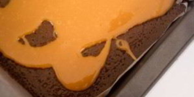 брауни с карамелью