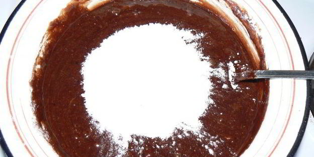 брауни с творожно-сливочным сыром и малиной