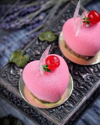 Муссовое пирожное Зимняя вишня