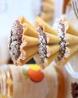 Нежное пирожное с двумя видами теста