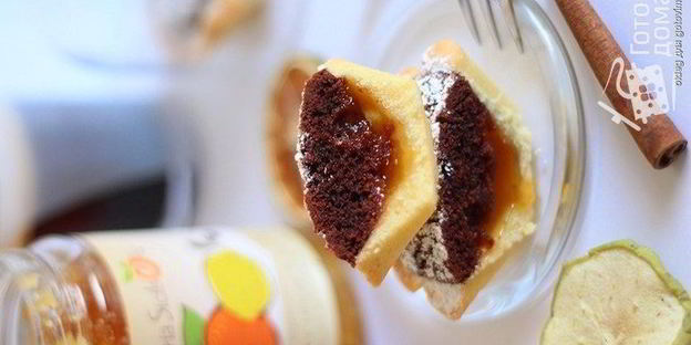 нежное пирожное с двумя видами теста