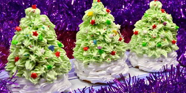 новогоднее пирожное елочка