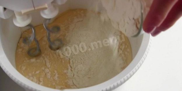 пирожное лакомка