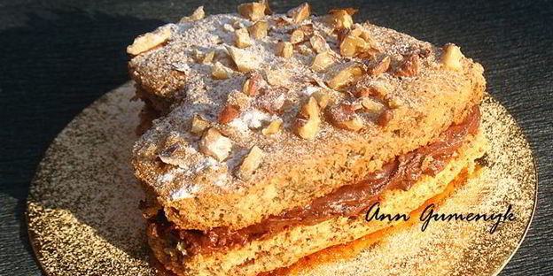 пирожное сердечное с шоколадным муссом