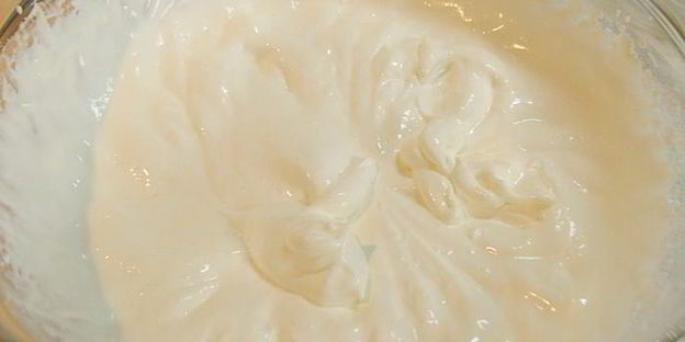 пирожное сердечное с шоколадным муссом