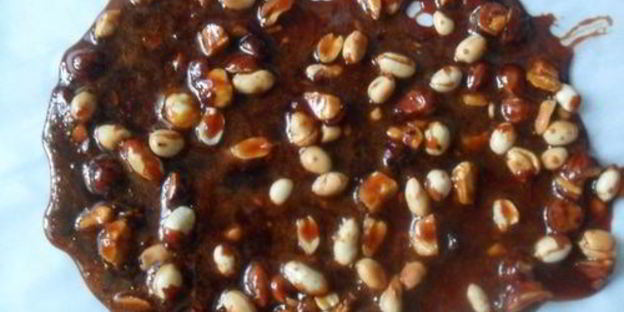 пирожное сникерс с малиной