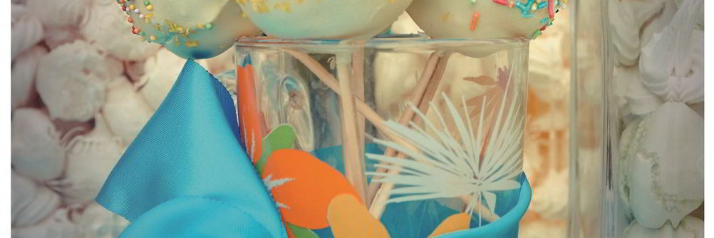 Пирожные на палочке