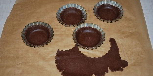 шоколадно-мятные пирожные с арахисовой пастой