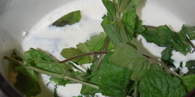 шоколадно-мятные пирожные с арахисовой пастой