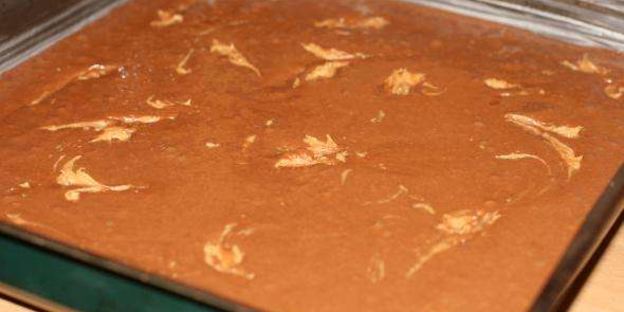 шоколадные брауни с арахисовыми завитками