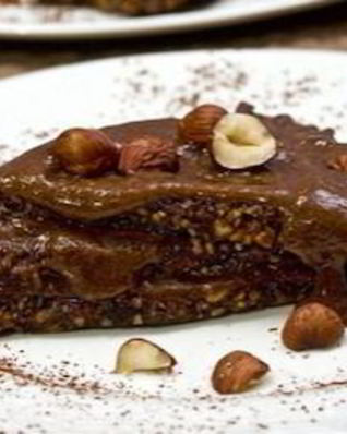 Сырое шоколадное пирожное