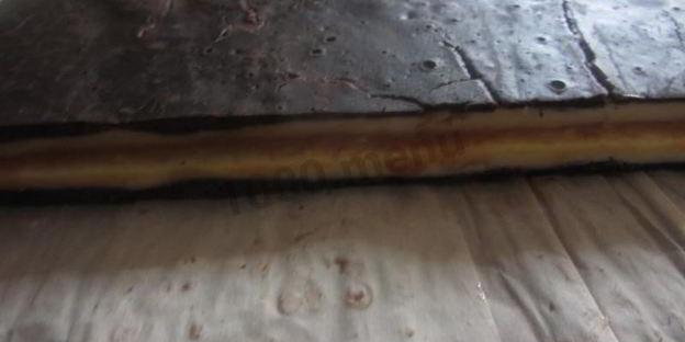 творожно-шоколадные пирожные из бисквита