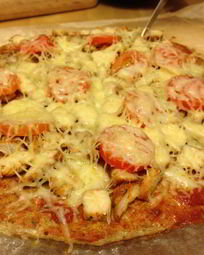 Пицца с курицей