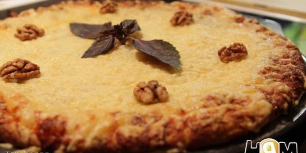 пицца quattro formaggi с грецким орехом