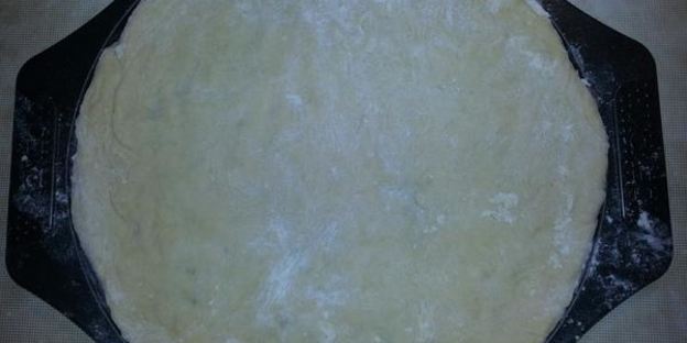 пицца quattro formaggi с грецким орехом