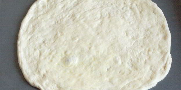 пицца с баклажанами и цветной капустой