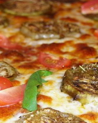 Пицца с баклажанами