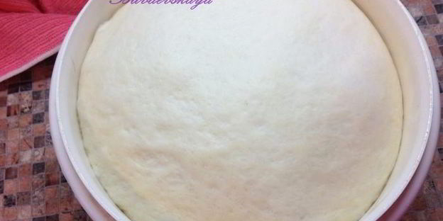 пицца с грушей и горгонзолой