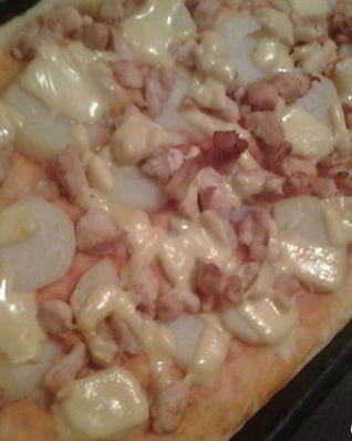 Пицца с куриным филе и картофелем