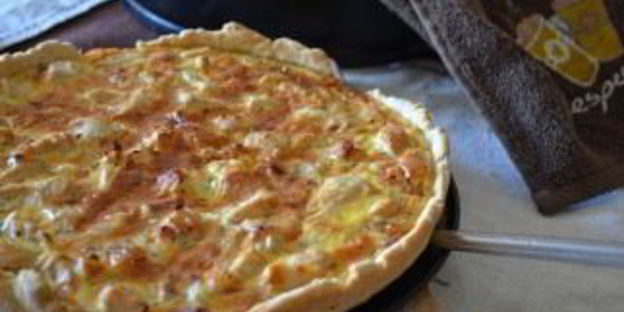 пицца с курицей и колбасой