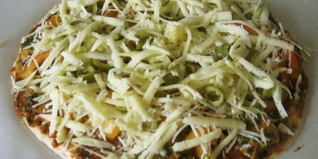 пицца с маринованным мясом