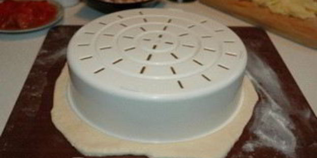 пицца с морепродуктами в мультиварке