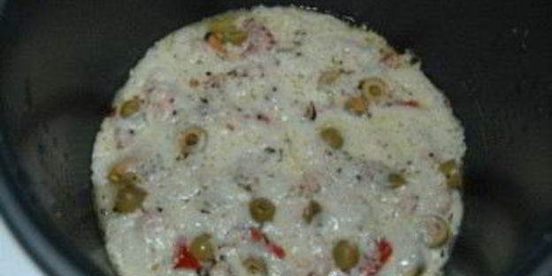 пицца с морепродуктами в мультиварке